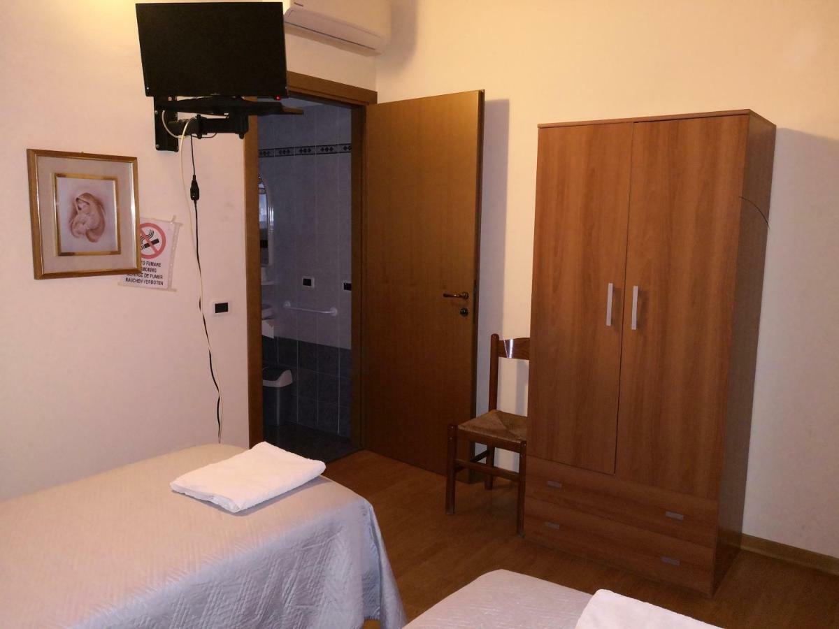 Trattoria Bar Oasi Guest house *